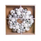 Вінок декоративний, 34 см, з кульок, пластик, мікс квітів: білий та срібло