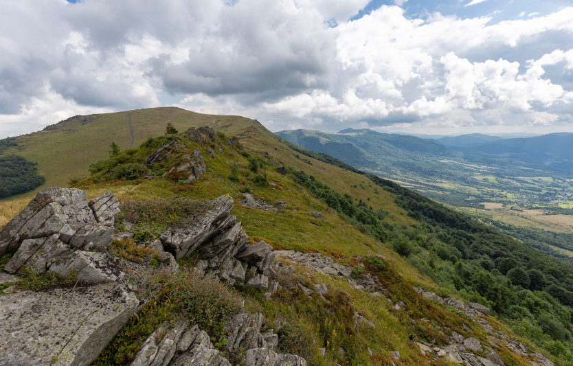 Маршрут на гору Пікуй: найвища вершина Львівщини з краєвидами, що захоплюють дух